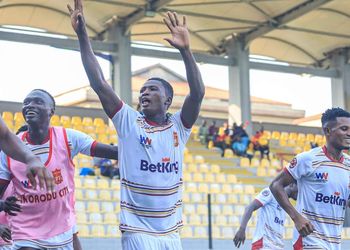 WATCH: Paul Aderibigbe unleashes his inner Austin Okocha to net Goal of the Season contender in NNL clash