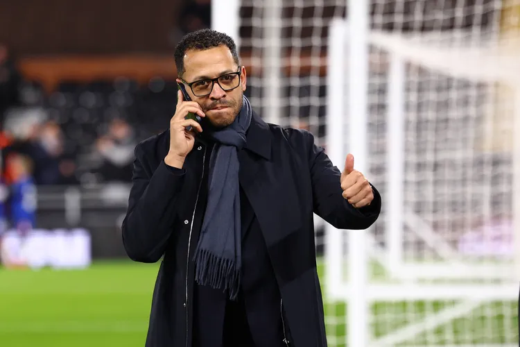 “Sack him now” – Chelsea fans divided over Rosenior’s tactics following Brighton humiliation