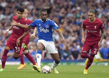 Premier League Legend recognizes Iwobi for performance against West Ham