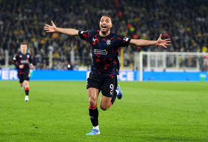 Best player in the World – Jose Mourinho praises Rangers’ Dessers in Fenerbahce loss