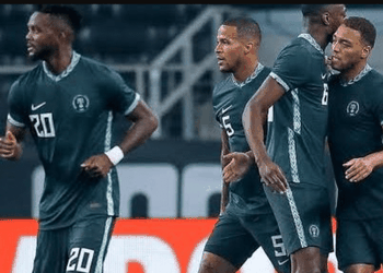 Extra: Super Eagles star plays street football