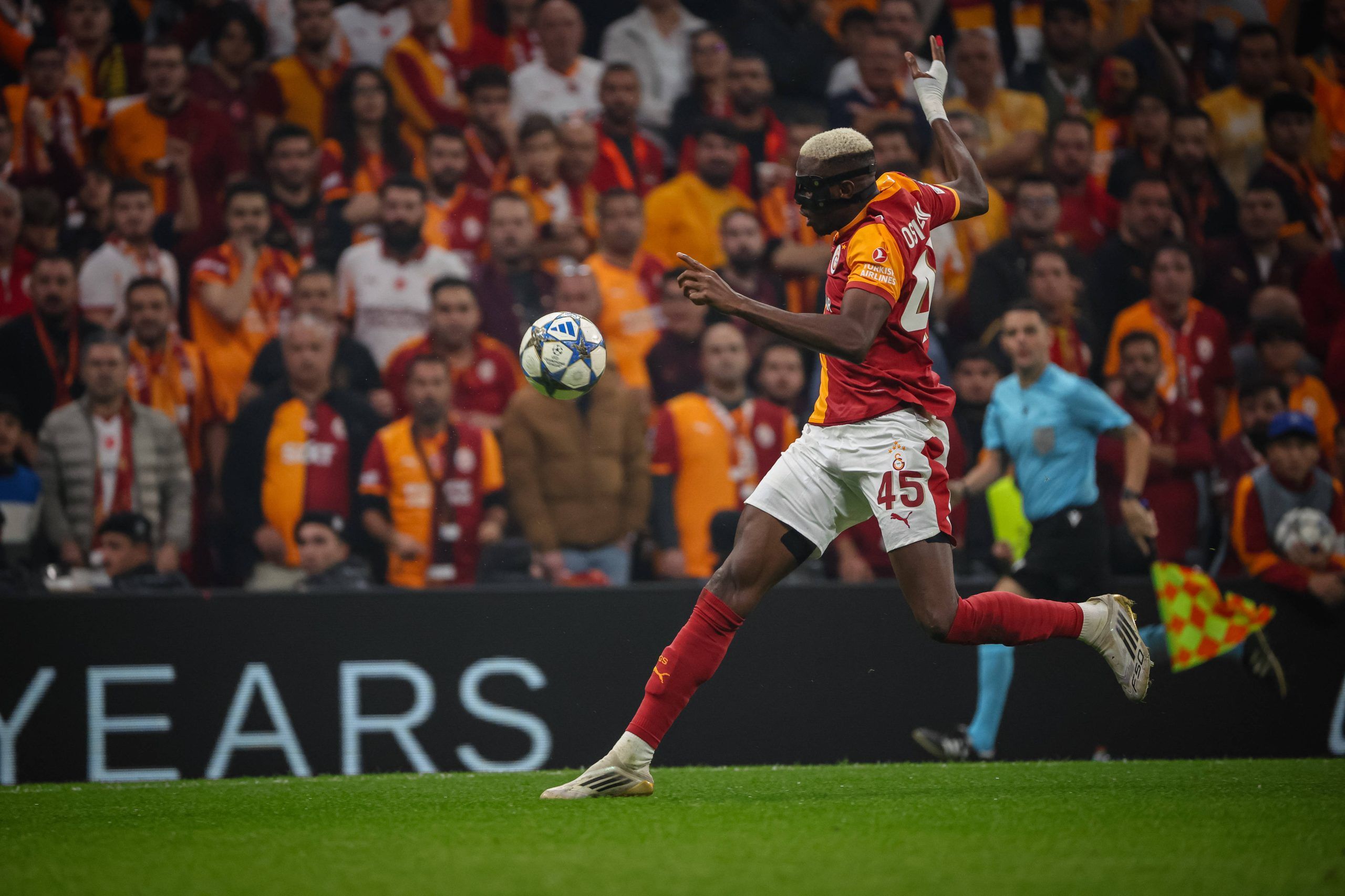 Victor Osimhen in action Galatasaray