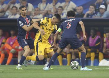 “Keep my name out of your mouth” – Osimhen lashes out at Napoli teammate Kvaratskhelia’s agent over Saudi transfer allegations