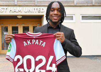 17-year-old Nigeria-eligible defender pens professional deal with Chelsea