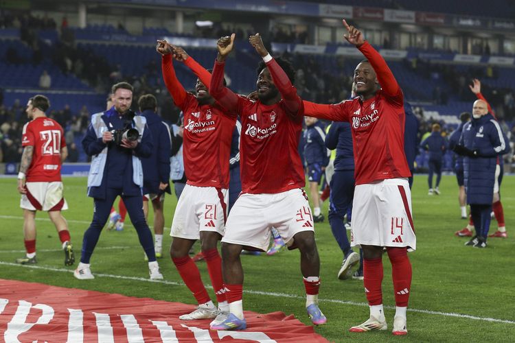 “Job done” – Ola Aina unbothered by injury fears, celebrates Forest’s win over Man United (video)