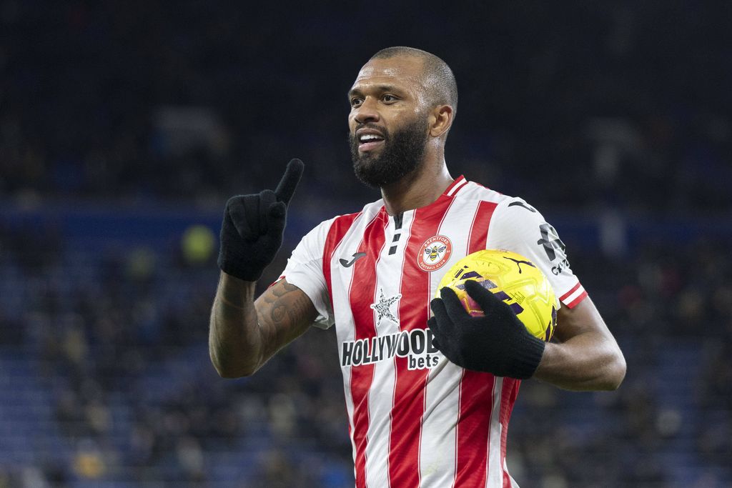 Igor Thiago celebrates his goal during the Premier League match between Everton and Brentford 