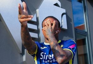 Serie A: Super Eagles-eligible star leaves Napoli