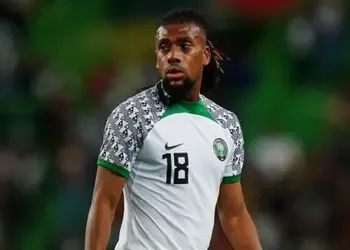 Watch: Fulham’s Alex Iwobi snubs critics, explores fashion collaboration with Trapstar