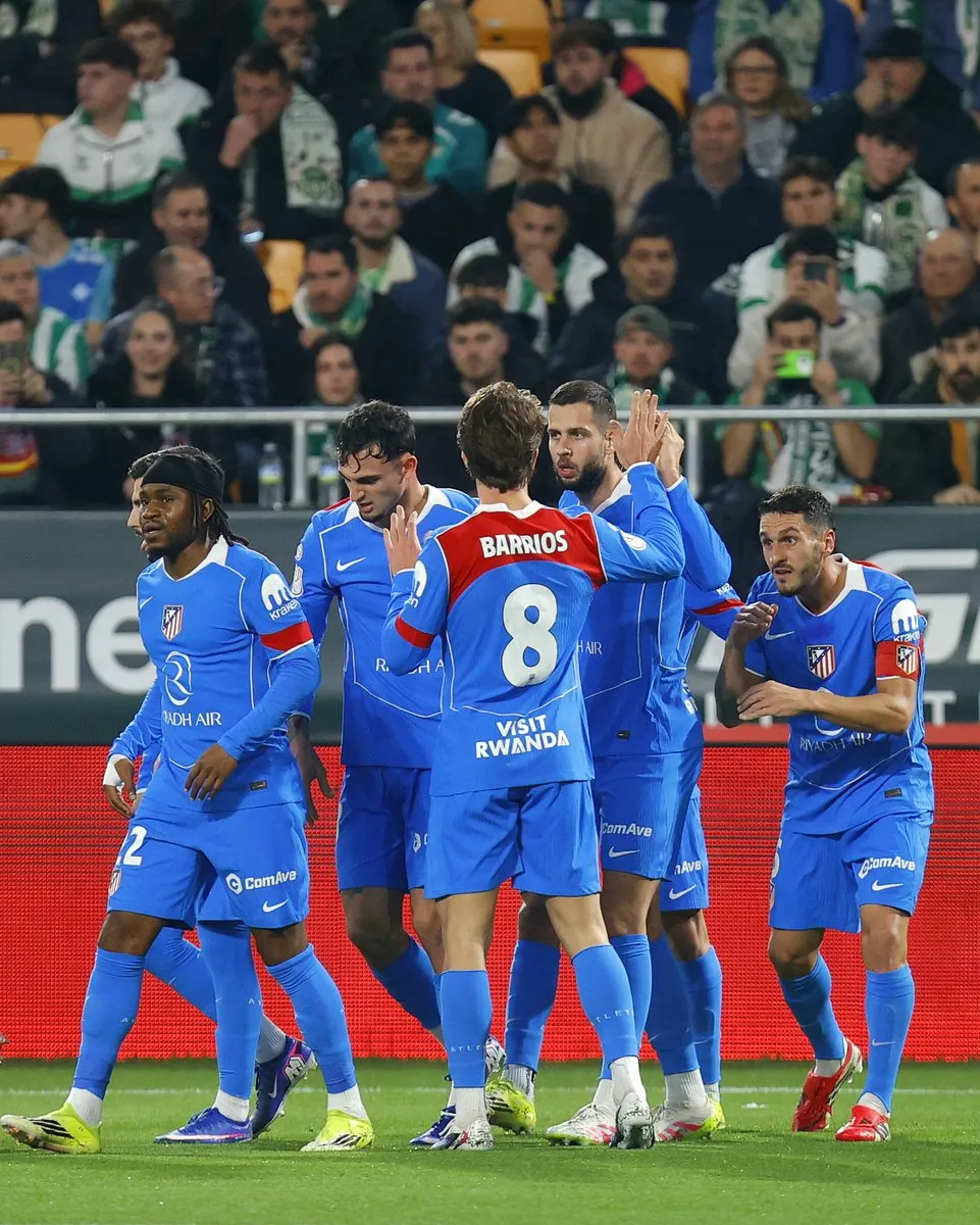 Ademola Lookman and Atletico Madrid teammates