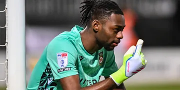 Chuba Akpom outshines Jonathan David in important Lille victory