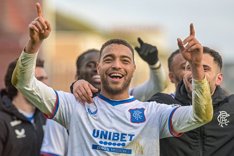 “Unfinished business” – Dessers to stay put at Rangers following positive run of form