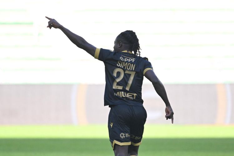 Eden Hazard award? Nigeria’s Moses Simon ahead of PSG & Monaco stars for new Ligue 1 prize