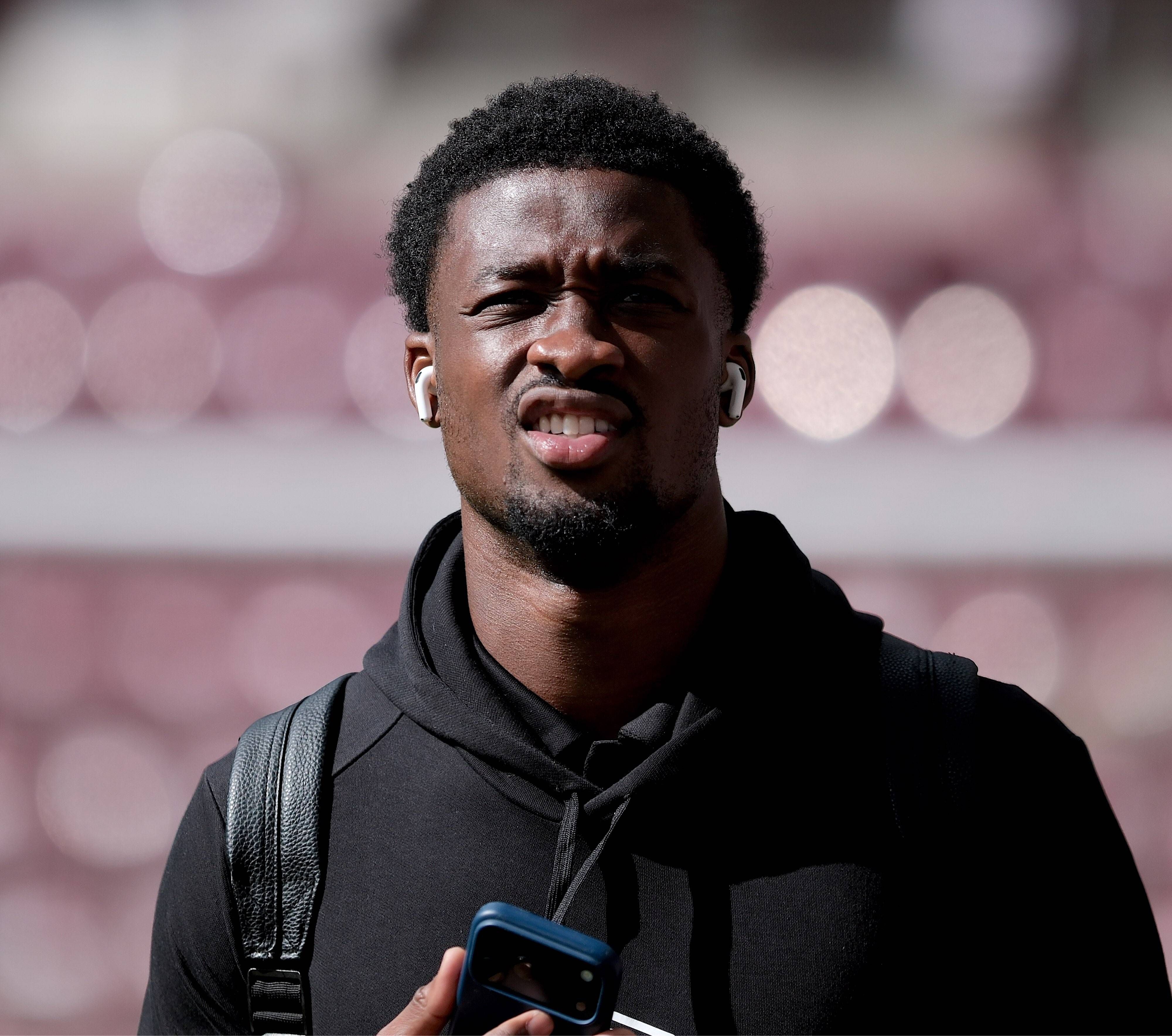 Emmanuel Fernandez of Rangers arrives for the match in Edinburgh