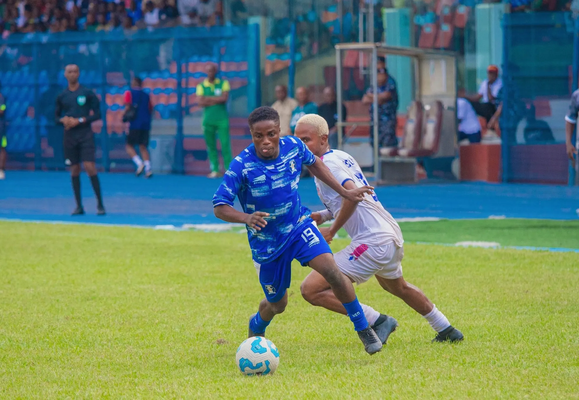 Ayodele Ismail at Shooting Stars