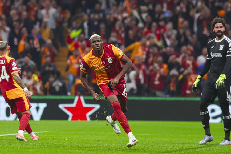 “Will be difficult” – Galatasaray coach Buruk opens up on current Victor Osimhen dilemma