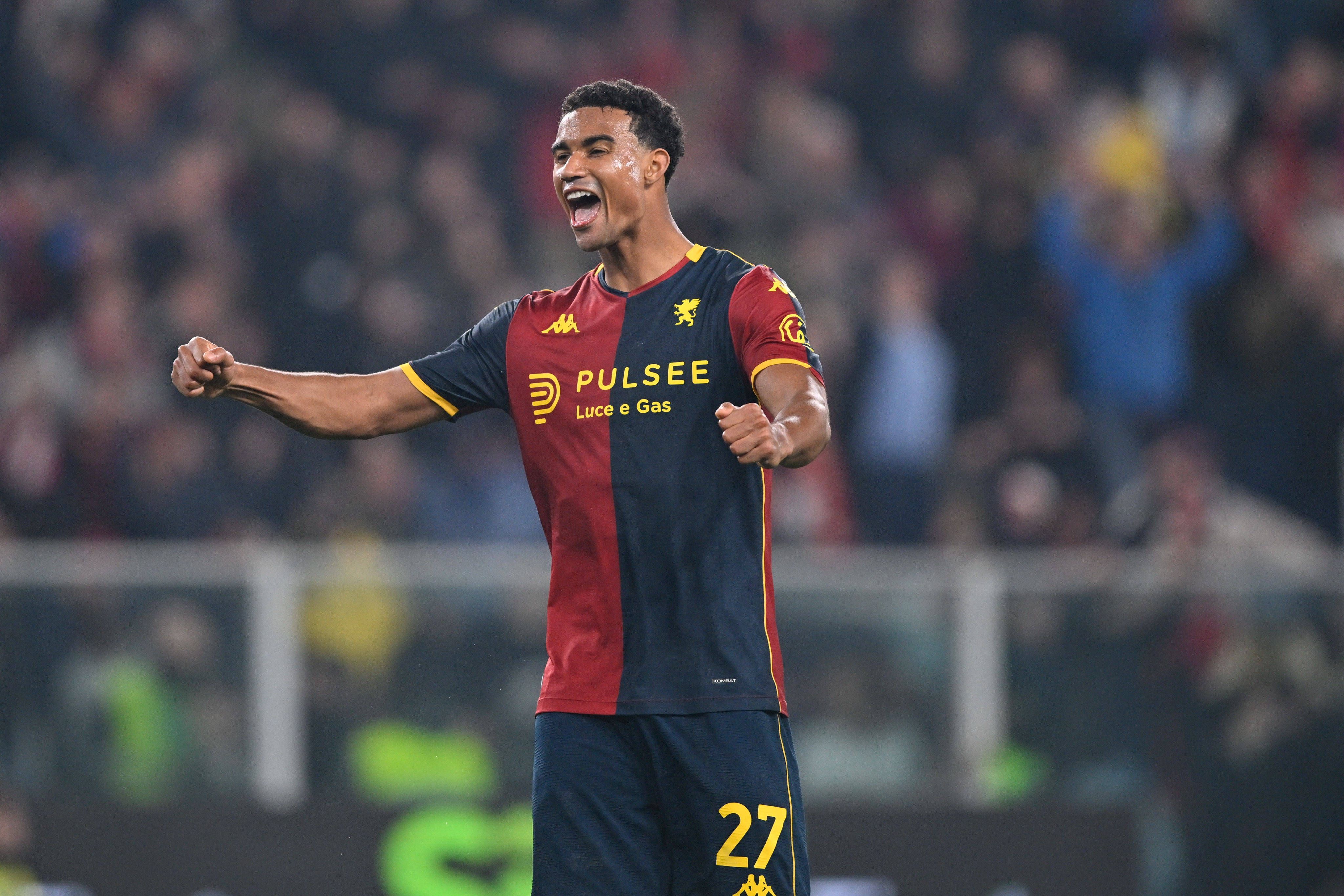 Alessandro Marcandalli Genoa CFC rejoices