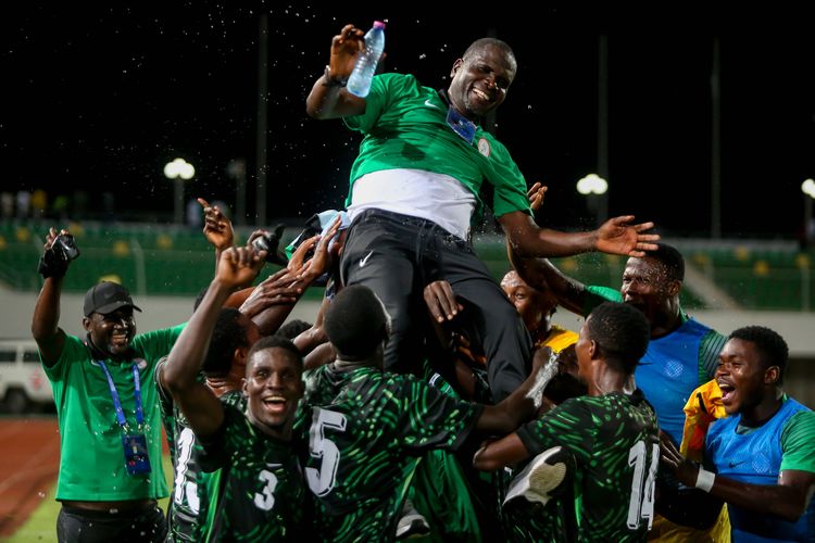 Nigeria's Flying Eagles celebrate WAFU B success. 