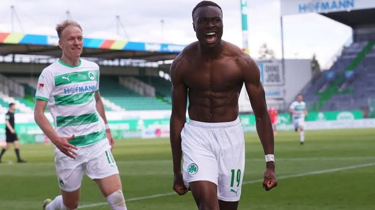 Dickson Abiama celebrates