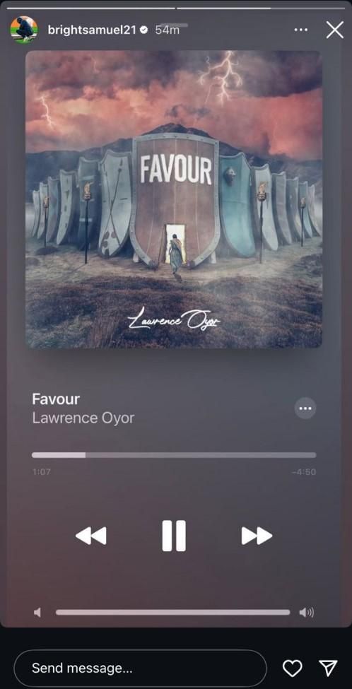 Bright Osayi-Samuel vibing to Lawrence Oyor's Favour