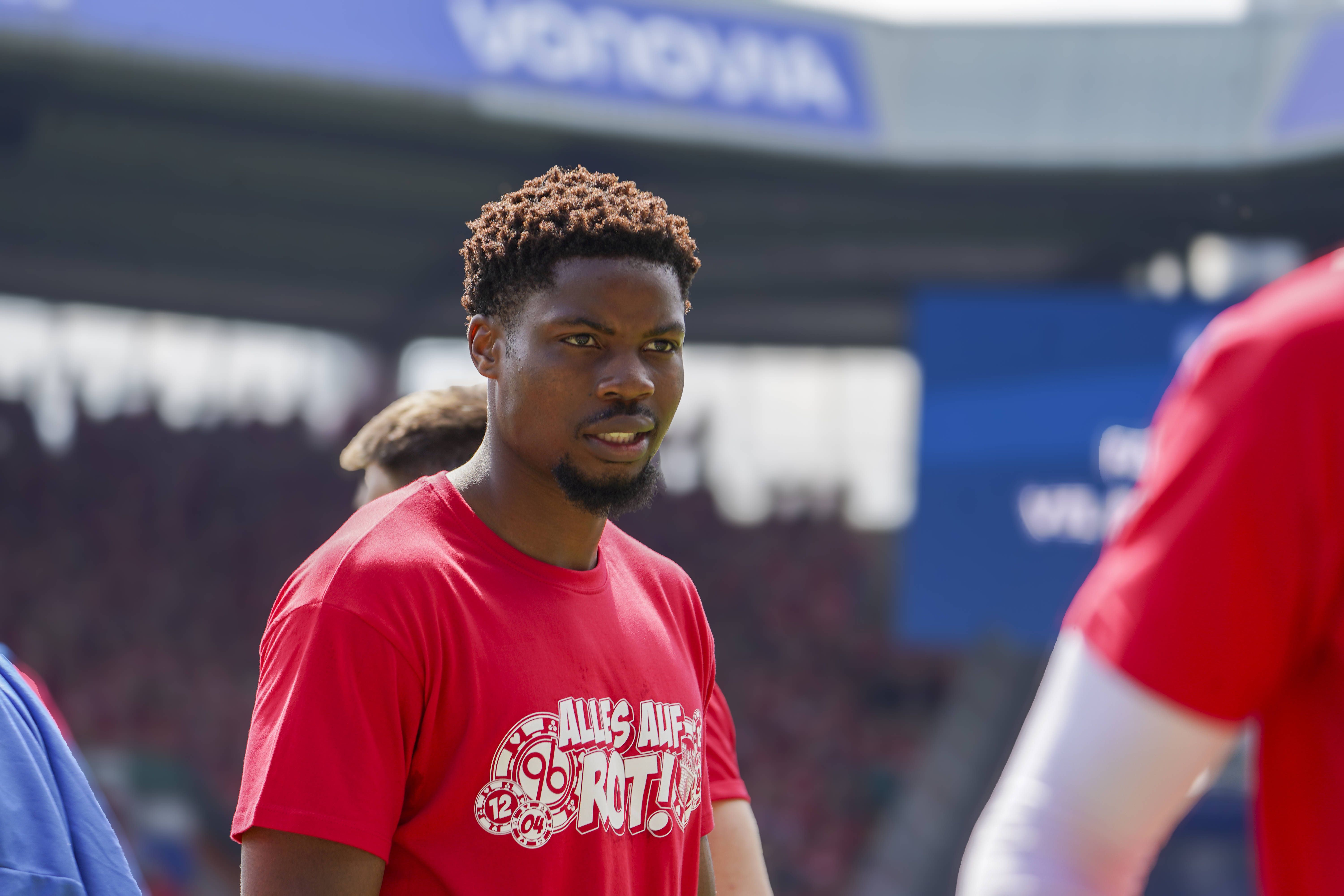 Ime Okon in action for Hannover 96