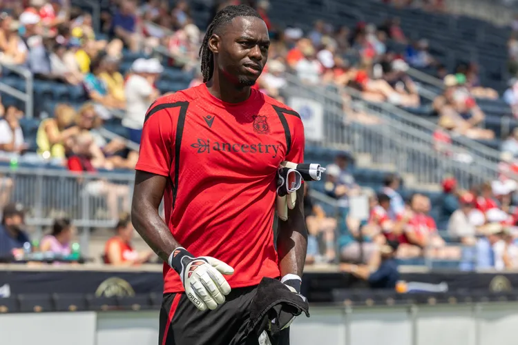 Super Eagles goalkeeper set to switch clubs after Wrexham snub