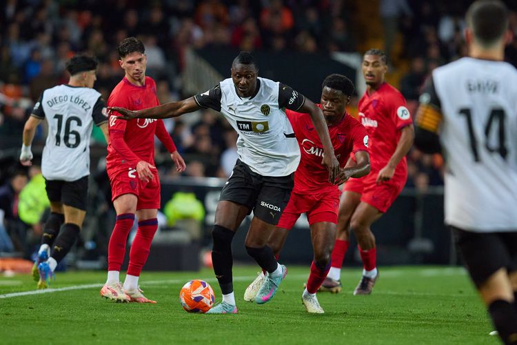 Sadiq Umar snatches crucial result for Valencia at Rayo Vallecano