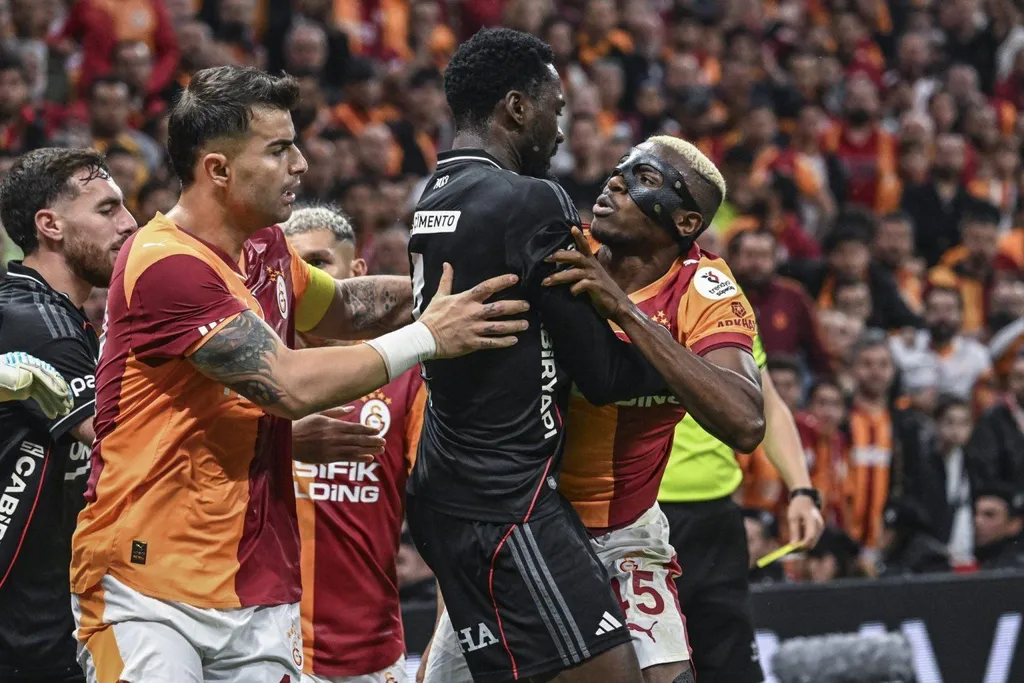 Wilfred Ndidi calming Victor Osimhen down in the heated Istanbul derby