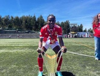 ‘Omo Naija’ – Super Eagles-eligible Arsenal forward takes style home on 21st birthday