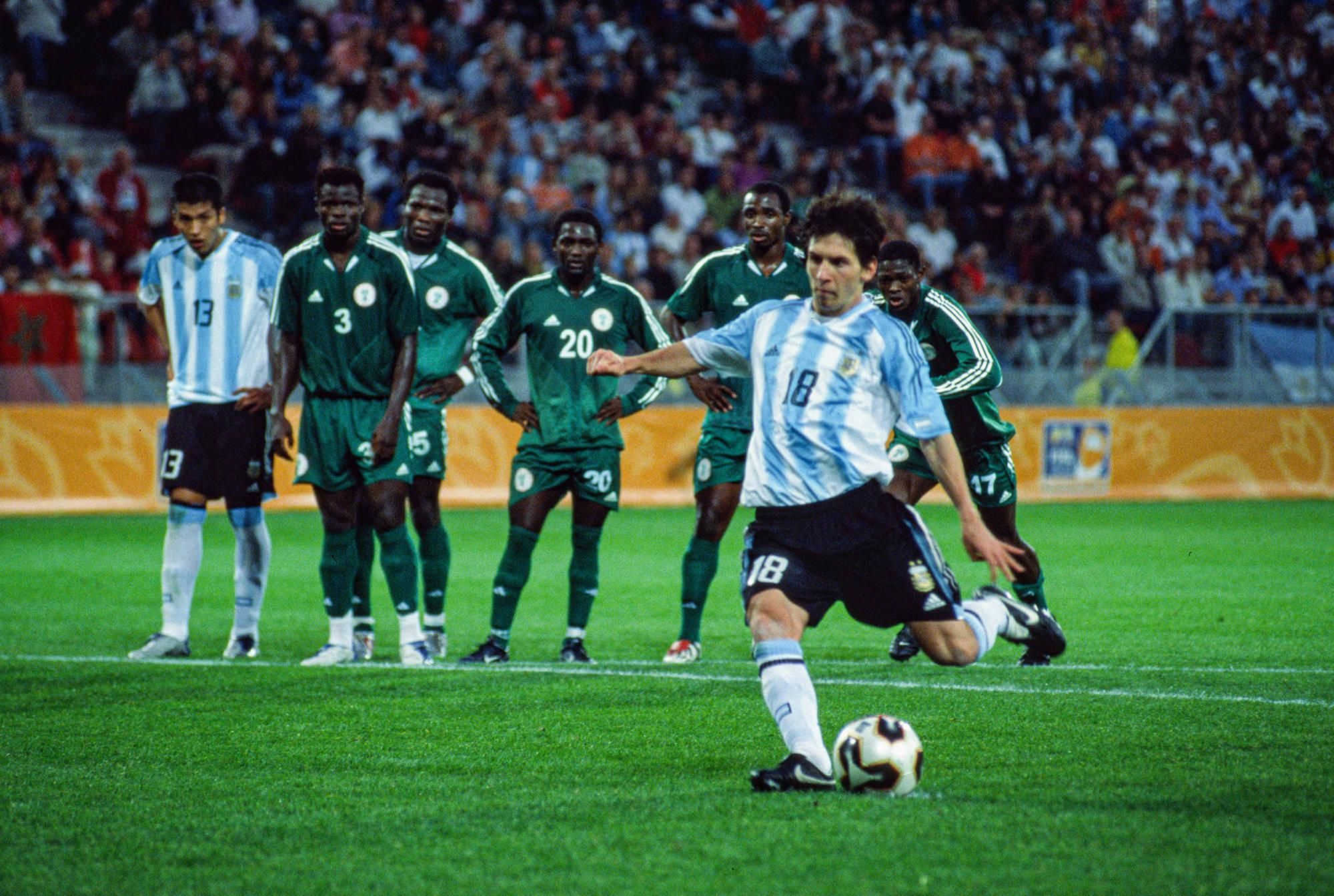 Lionel Messi shoots u20 Argentina to victory from the spot. soccer, u20,