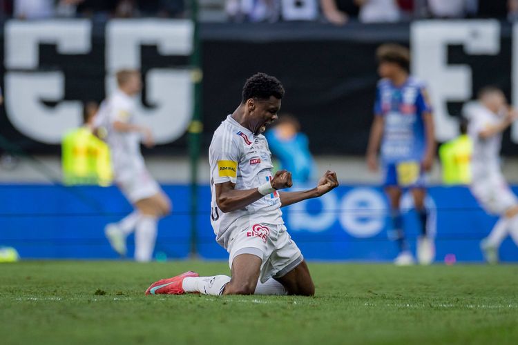 Nigeria and Wolfsberger AC star Chibuike Nwaiwu. 