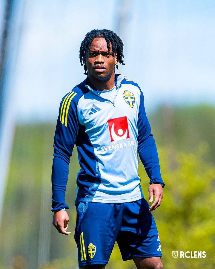 Lens and Swedish-Nigerian winger Jeremy Agbonifo