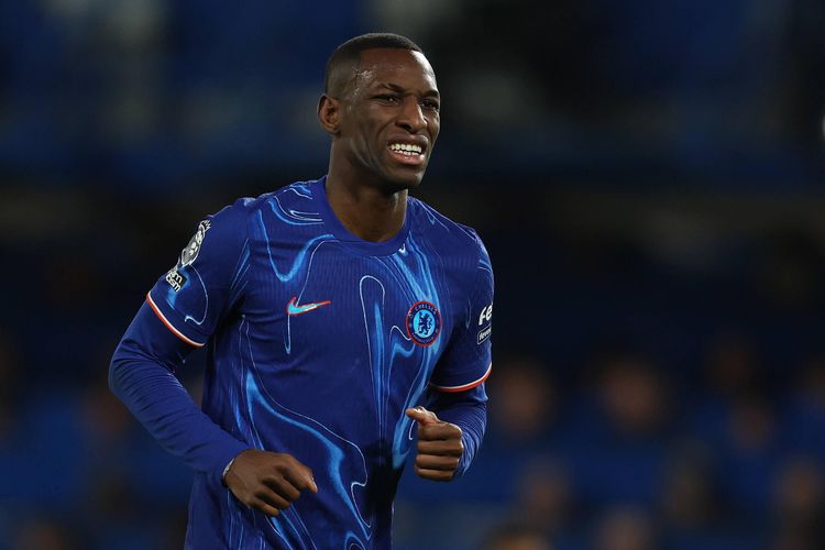 “He looks lost” – Super Eagles legend Mikel Obi makes shocking Nicolas Jackson admission