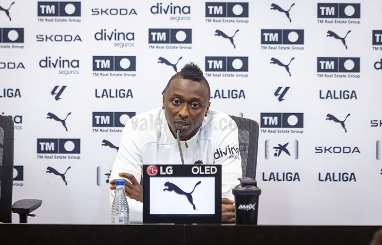 Mission accomplished! Sadiq Umar confirms Valencia exit with farewell message