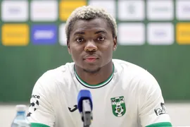 Transfer: Peter Olayinka makes U-turn to Slavia Prague from Red Star Belgrade due to family reasons