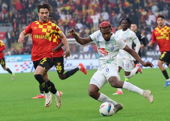 WATCH: Iwobi hits assist; Simon, Olawoyin on target; Onumonu shines in thriller with Nnadozie in France