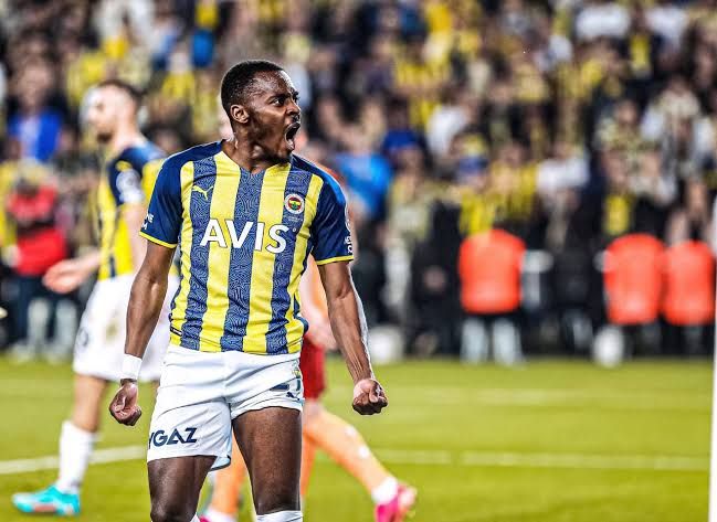 Bright Osayi-Samuel: Nigeria star returns to Fenerbahce, set for rivalry with Turkey’s Mert Müldür