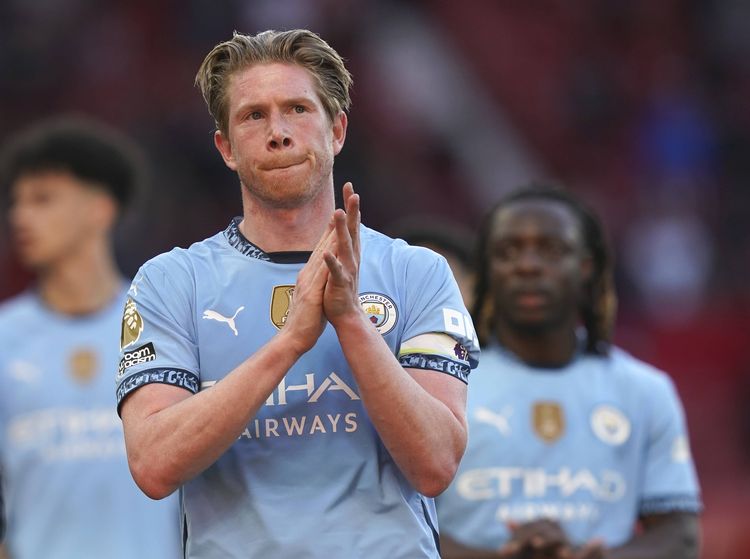 “Top two or three”- Ex-Super Eagles star pays tribute to Manchester City legend Kevin De Bruyne