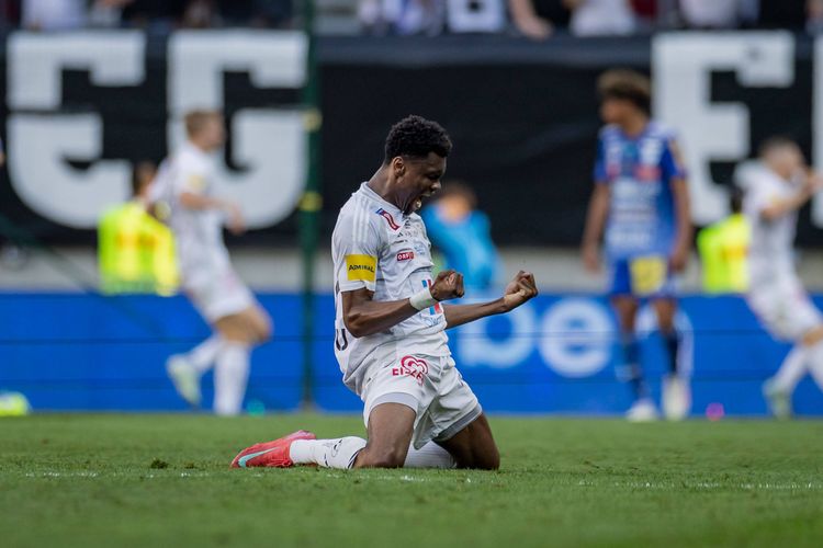 Nigeria and Wolfsberger AC star Chibuike Nwaiwu.