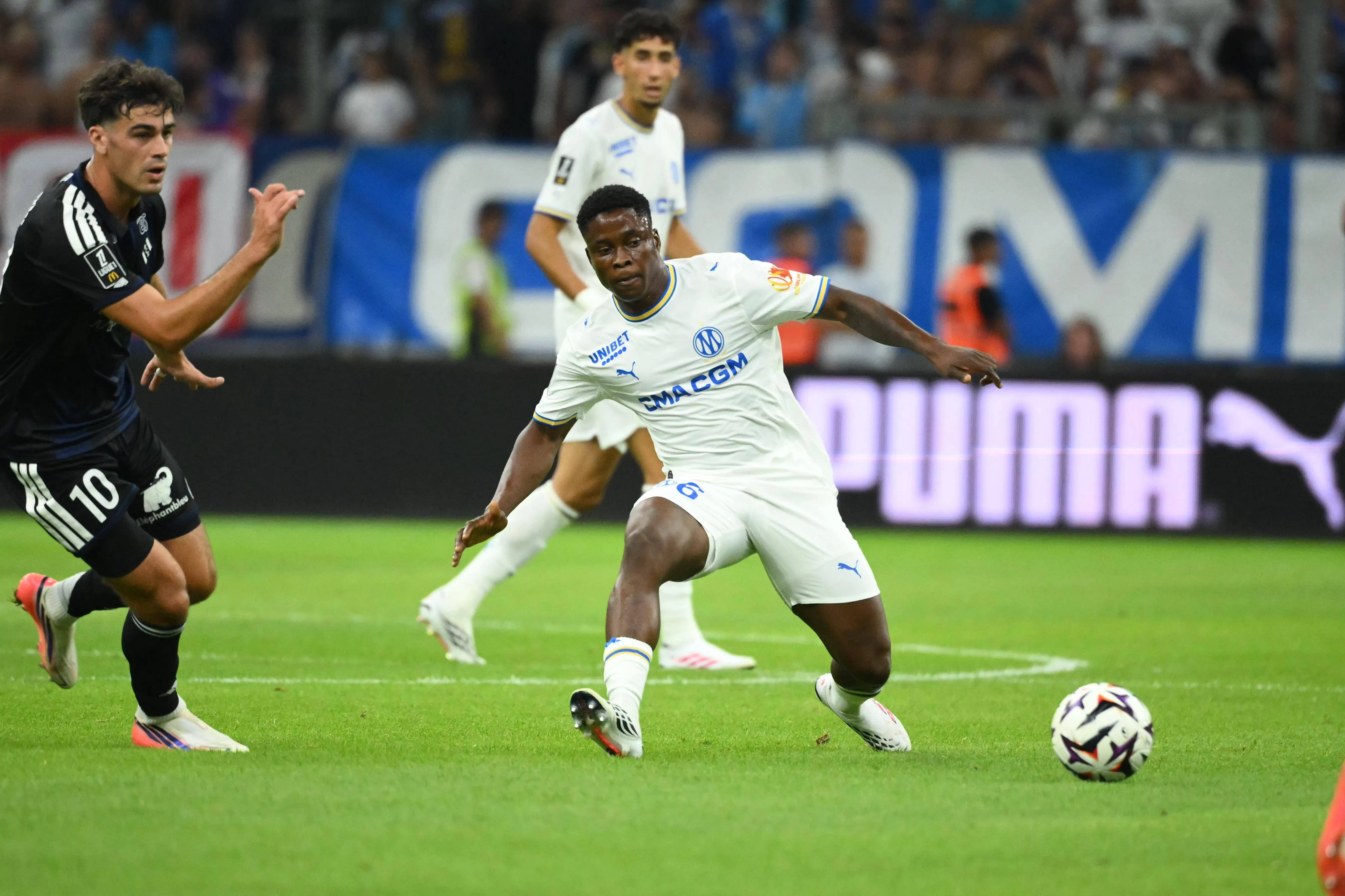 Tochukwu Nnadi for Marseille.