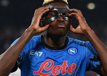 Mahrez lifts Man City back to Premier League summit