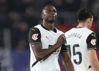 Ex-Real Madrid striker advises Valencia coach to bench Sadiq Umar for 7-goal Spanish star