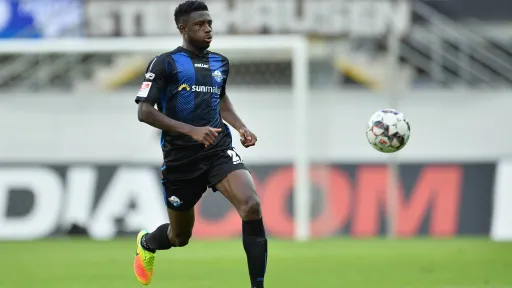 Jamilu Collins - Player profile 20/21 | Transfermarkt