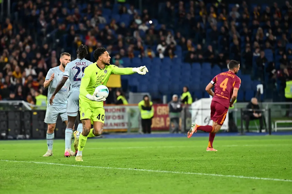 Maduka Okoye of Udinese seen in action during the Serie A match between Roma and Udinese at Stadio Olimpico