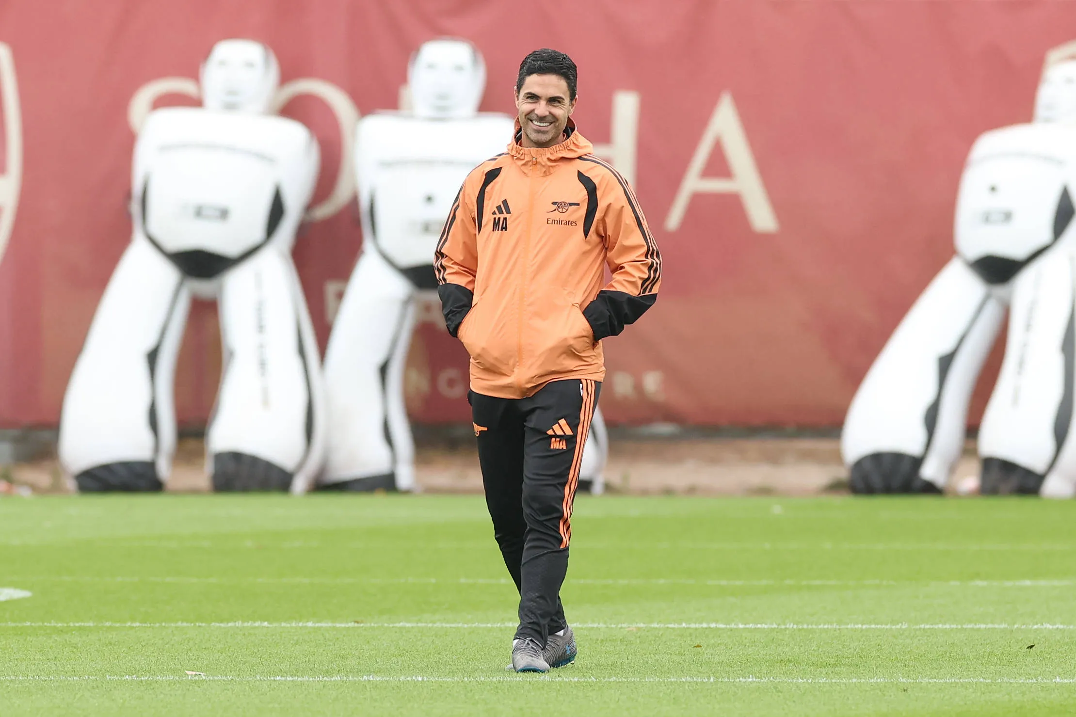 Mikel Arteta in training ahead of Arsenal vs LOSC Lille clash