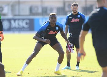 “He will bring a lot of money to Di Laurentiis’ account”- friend believes Osimhen can command huge transfer fee