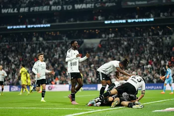 Super Eagles striker Akor Adams sends ‘come get me’ gesture to Manchester United