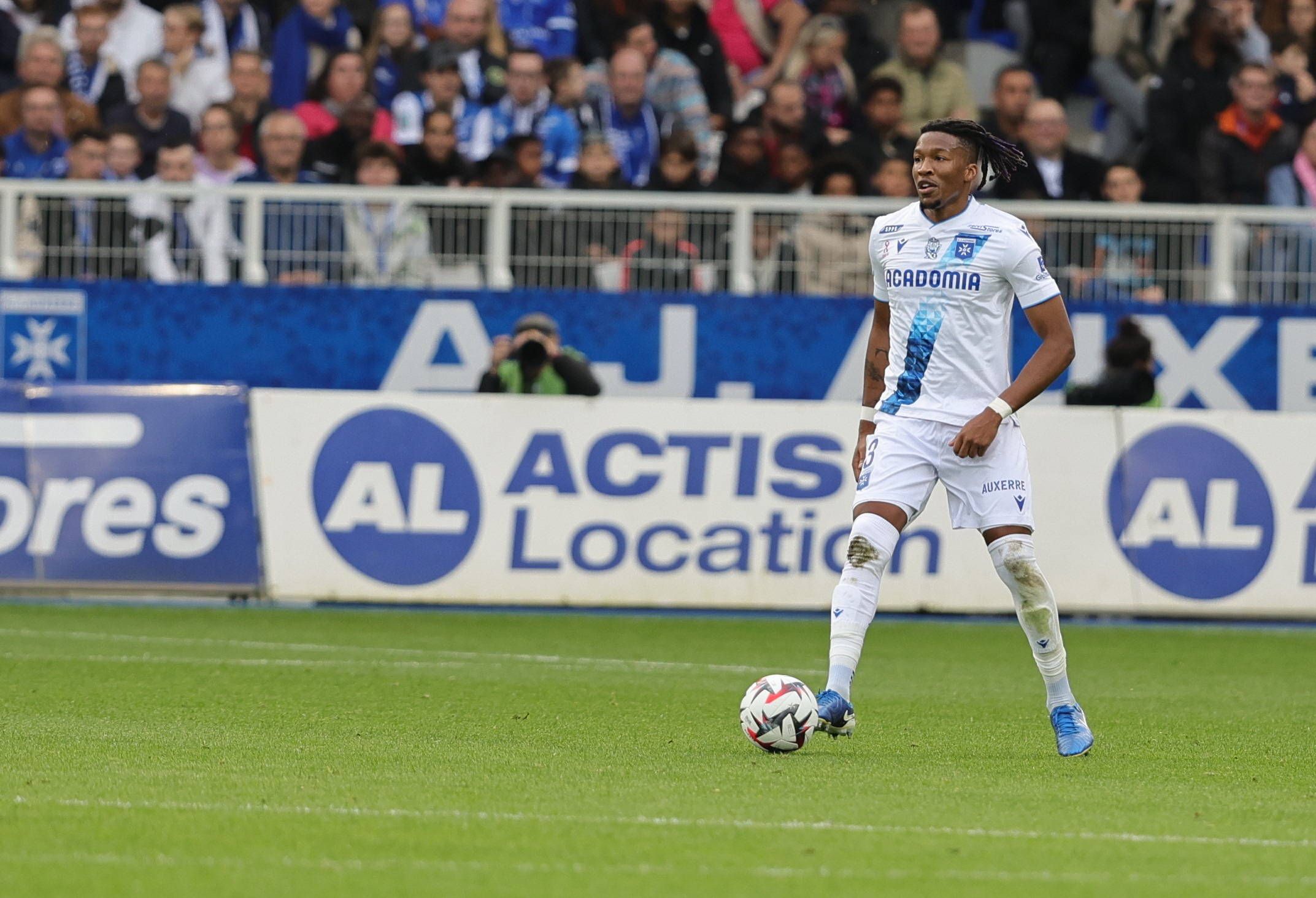 Gabriel Osho during Auxerre vs Reims