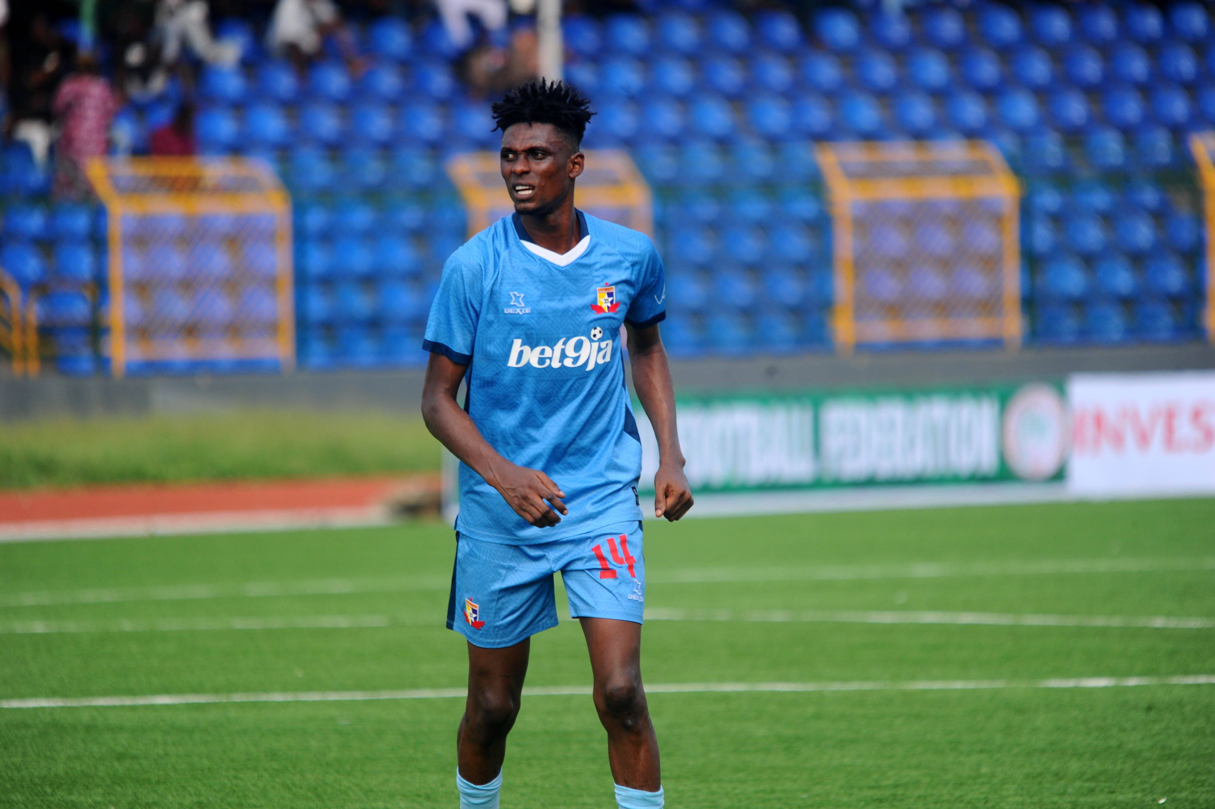 Oyowah Alex of Remo during the Nigeria Premier Football League match between Remo Stars and Warri Wolves at MKO Abiola Stadium on September 8, 2025 in Abeokuta, Nigeria.