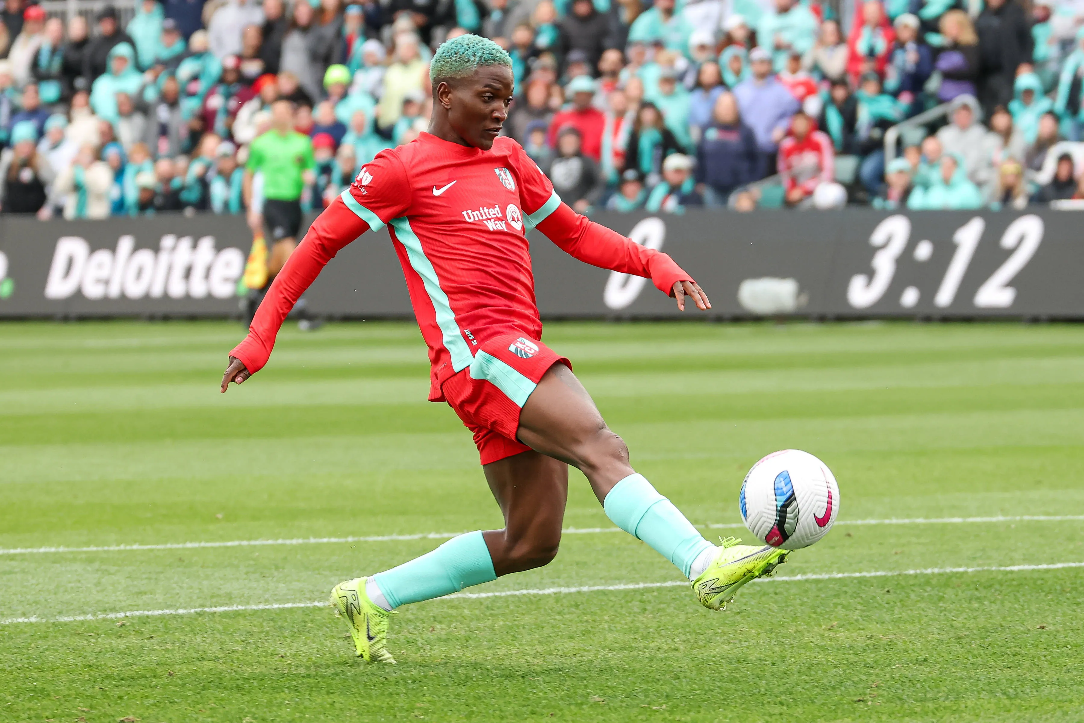 Kansas City Current forward Temwa Chawinga