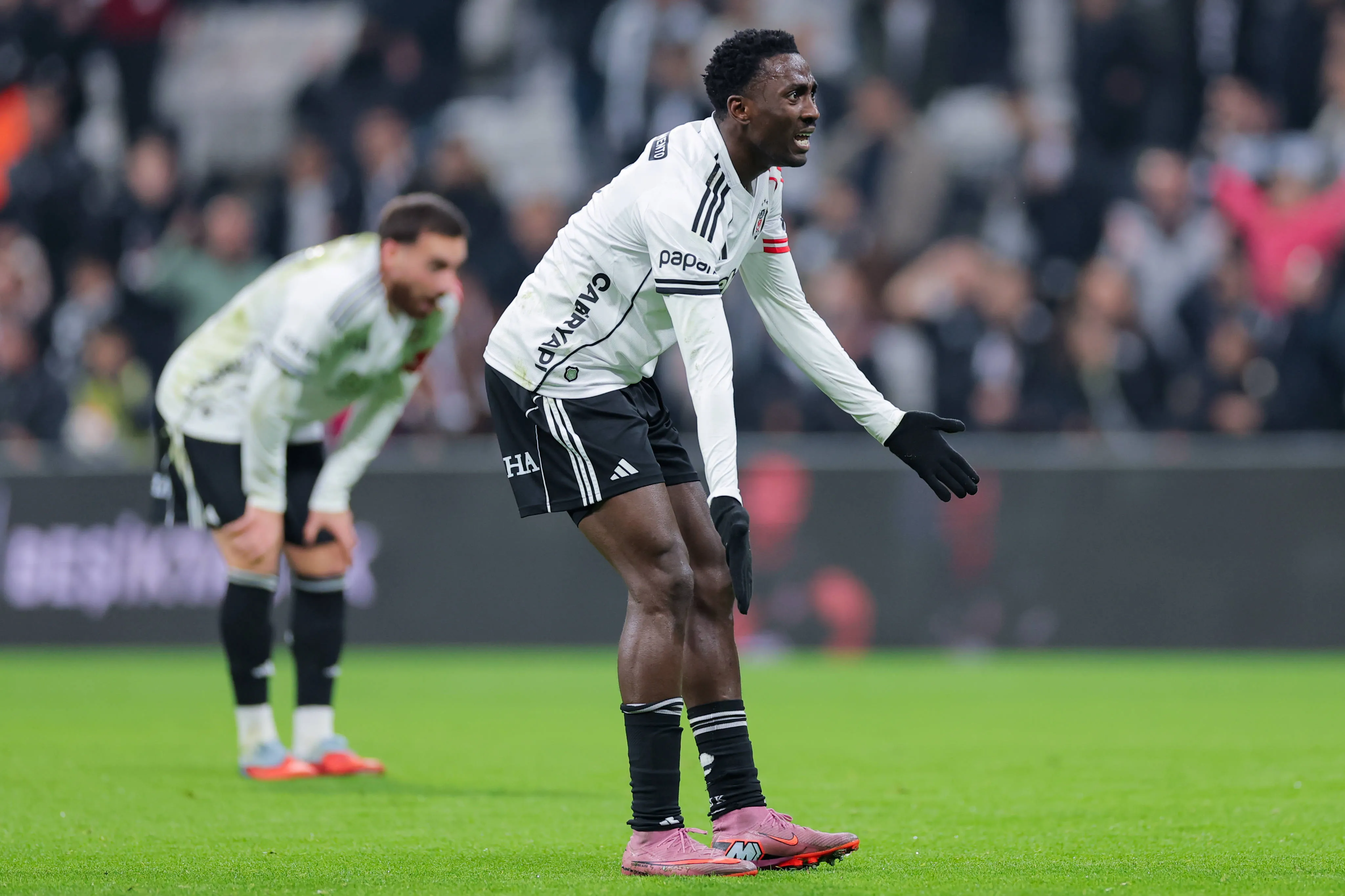 Wilfred Ndidi in Super Eagles news